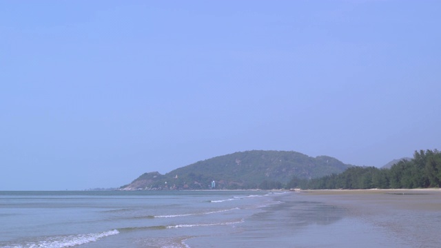 Suan Son Pradiphat或海松或木麻黄公园，和平美丽的海滩附近华欣，泰国-录像视频素材
