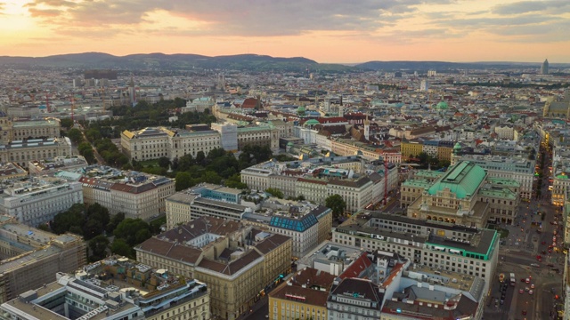 日落天空维也纳中心城市景观空中全景4k时间间隔奥地利视频素材