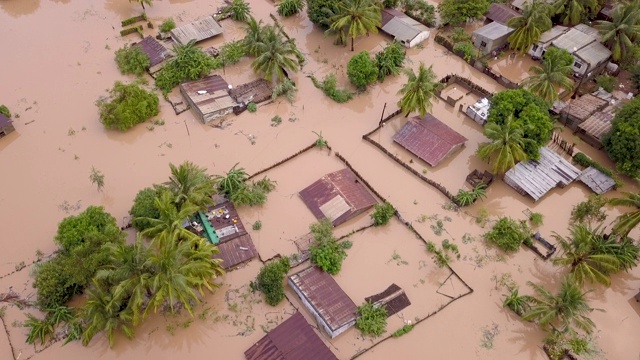 空中俯瞰淹没乡村的村庄视频素材