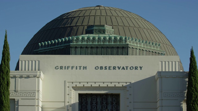 格里菲斯天文台的圆顶和招牌视频素材