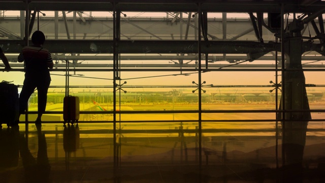 轮廓客运机场。航空旅行的概念。视频素材