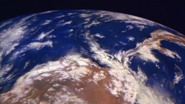 从外太空观察地球的广角。视频素材