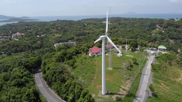 泰国普吉岛的风力涡轮机视频素材