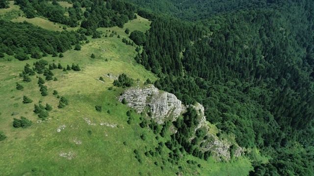 Kopaonik山上的岩石视频素材
