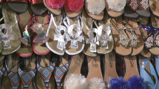 鞋子，汗阿卡利利，埃及开罗视频素材