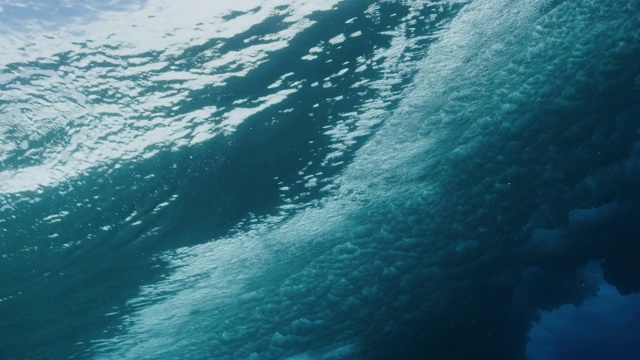 水下破浪之美视频素材
