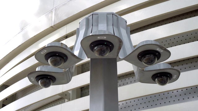 政府监视公民-许多闭路电视监控摄像头在一个地点视频下载