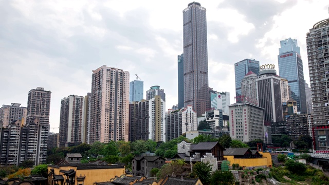 城市和缆车图/重庆，中国视频素材