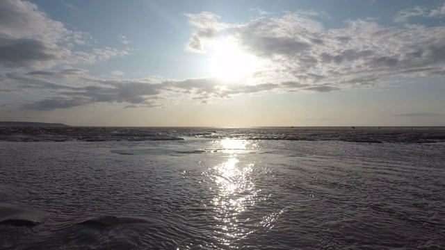 诺曼底日落海滩的多维尔视频下载