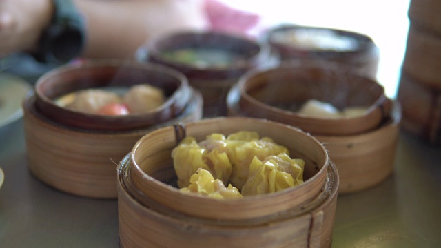 竹篮蒸点心(中国菜)。视频素材