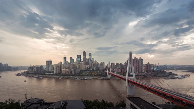 T/L WS HA城市半岛与桥梁连接/重庆，中国视频下载