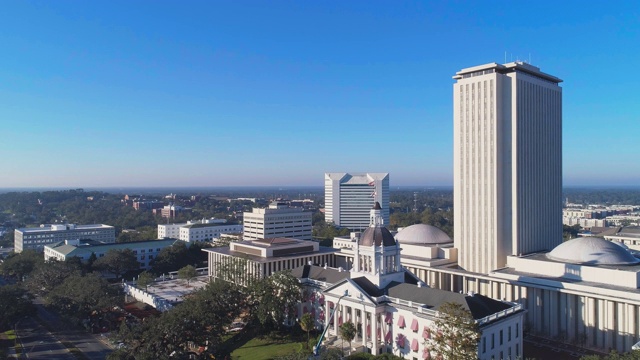 佛罗里达州首府塔拉哈西。用静态摄像机拍摄无人机视频。视频素材
