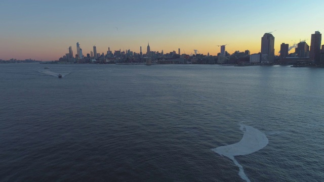 清晨的曼哈顿市景。纽约市，鸟瞰图视频素材