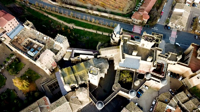 鸟瞰图的城堡帕拉西奥Real de Olite视频素材
