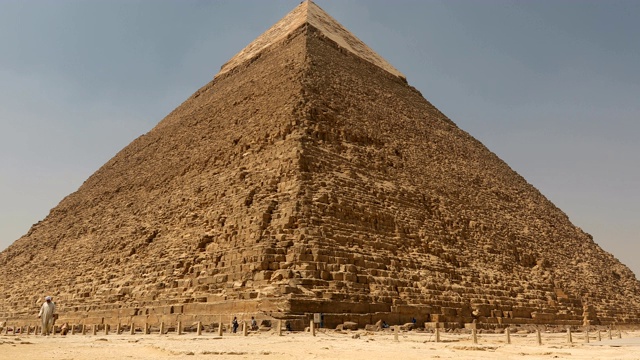 埃及吉萨的大金字塔和骆驼视频下载