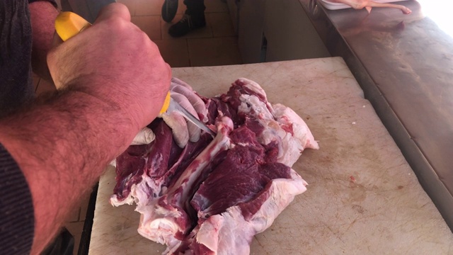屠夫切羊肉视频素材