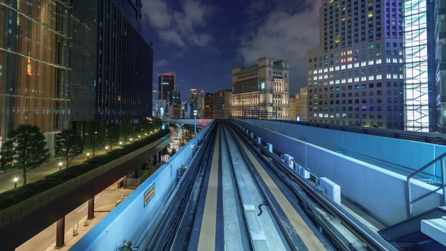 自动列车运行到日本东京隧道的4K时间间隔视频素材
