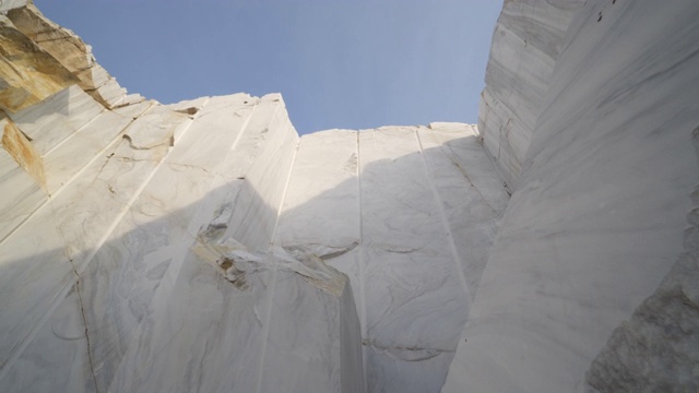 大理石采石场的大理石块视频素材