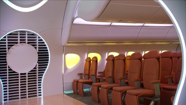 一架波音概念飞机的客舱以豪华、空气动力学座椅为特色。视频下载