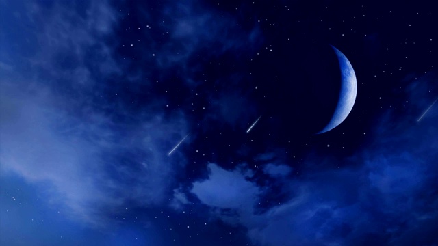 在多云的夜空中，奇妙的大半月形月亮和流星视频素材