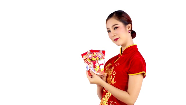 中国女人喜欢收到装满钱的红包视频素材