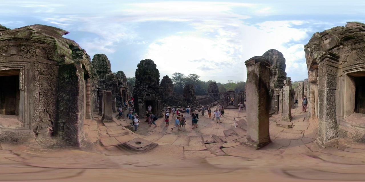 360 VR /人们参观巴戎寺视频素材