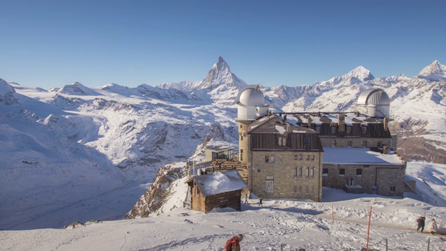 瑞士阿尔卑斯马特洪雪山在戈内格拉特，时间流逝视频素材