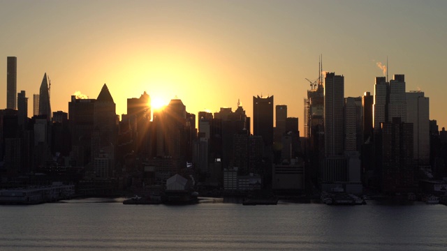 MS Sunrise在曼哈顿中城/纽约市，美国视频素材
