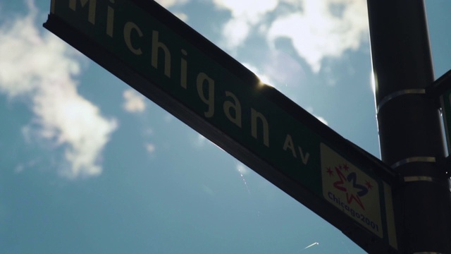 密歇根大道标志在芝加哥市中心，这壮丽的一英里位于视频下载