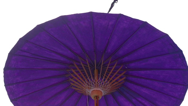 雨伞由色彩鲜艳的面料制成，泰国工艺兰那伞，泰国清迈。视频素材