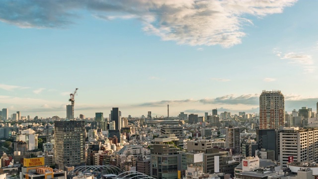 从夜到日的时间流逝——日本东京涩谷繁忙的街道视频下载
