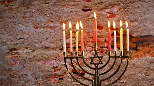 犹太节日，节日象征光明节明亮明亮的光明节烛台景深浅视频素材
