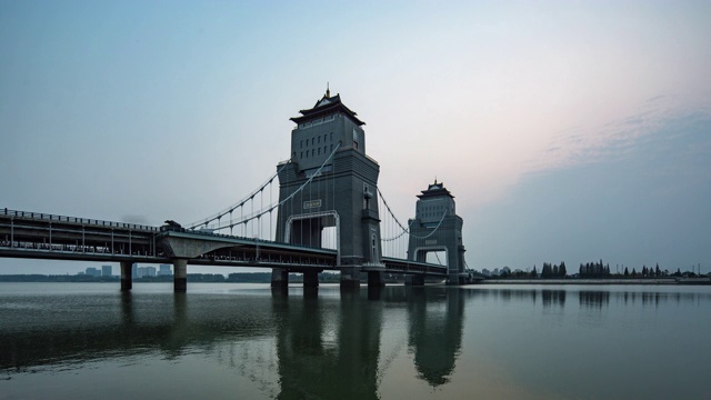 日夜4K时差：扬州万福大桥视频素材
