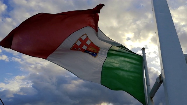 在风中飘扬的意大利国旗#2视频下载