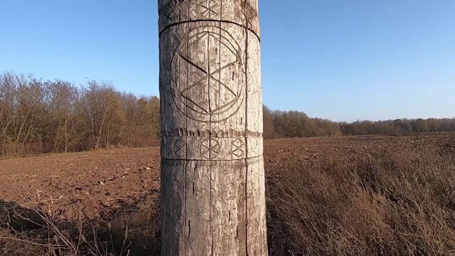 木制偶像斯拉夫神Perun视频素材