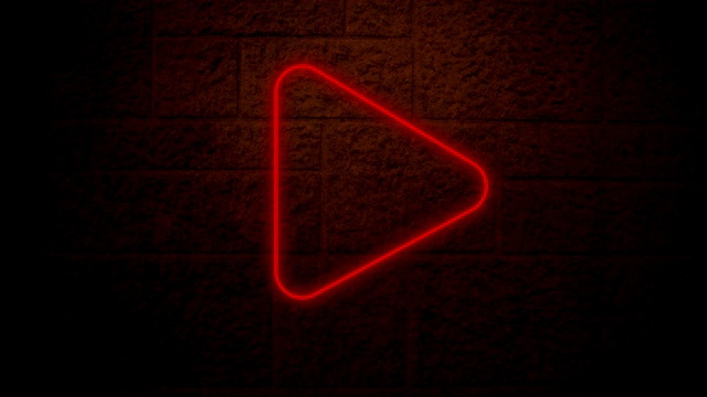 砖墙上的箭头氖灯视频下载