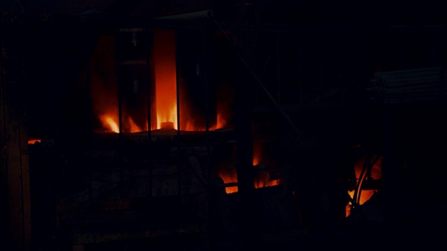 冶金厂-炼钢炉视频素材