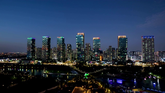 韩国仁川松岛中央公园/松岛国际商务区夜景视频素材