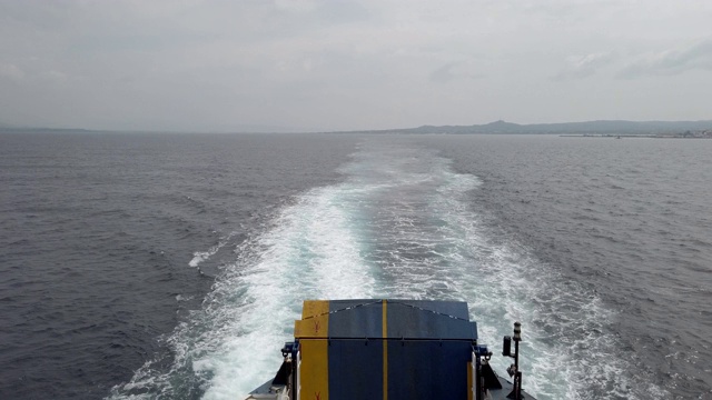 船在地中海尾流与螺旋桨旅游度假目的地视频下载