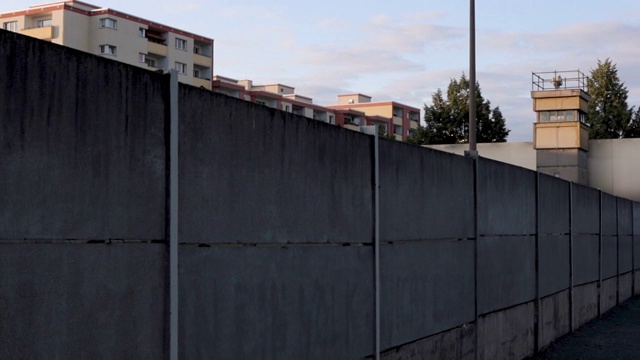 柏林墙的警卫塔视频下载