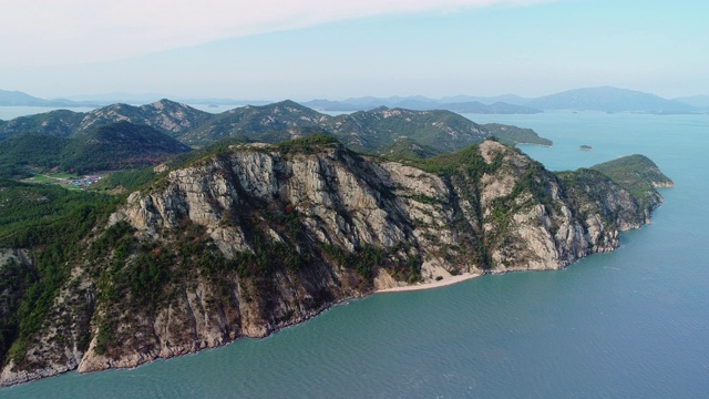 韩国全罗南道，Geumdangdo岛/ wan -gun的神奇岩壁视频素材