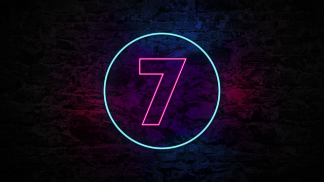 数字7霓虹灯标志在砖背景4K动画视频下载