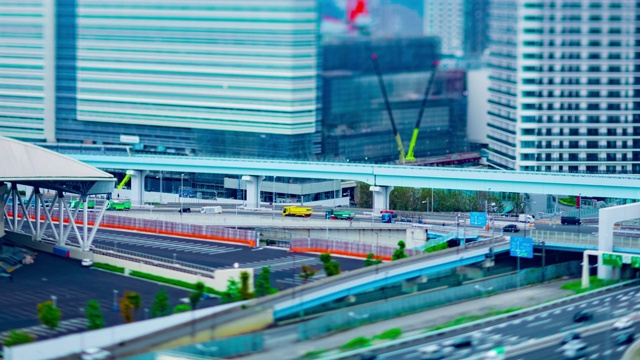 城市街道的一段时间的推移就像在有明镇东京白天倾斜的缩影视频素材
