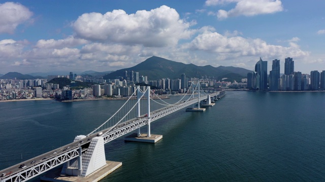 韩国釜山海云台海城及周边海景，拥有广安大桥视频素材