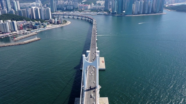 韩国釜山海云台海城及周边海景，拥有广安大桥视频素材