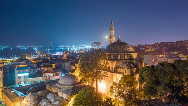时光流逝美丽的清真寺之夜到今天土耳其伊斯坦布尔市视频素材