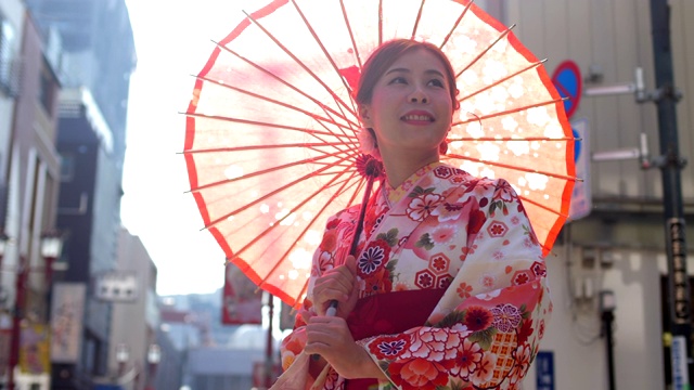 日本文化与年轻女子视频素材