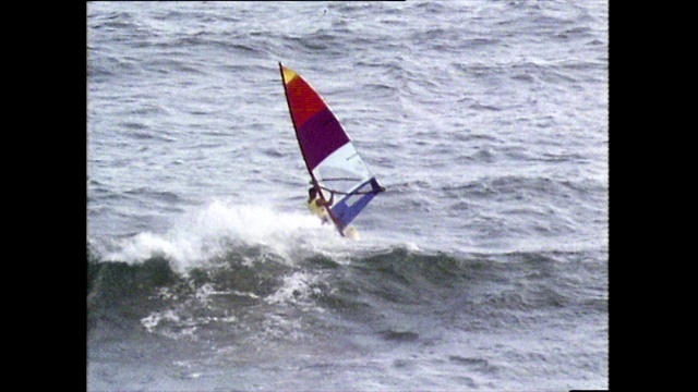 威基基海滩男子帆板运动序列;1983视频下载