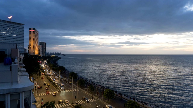 日落的时间流逝在孟买城市-滨海大道视频下载