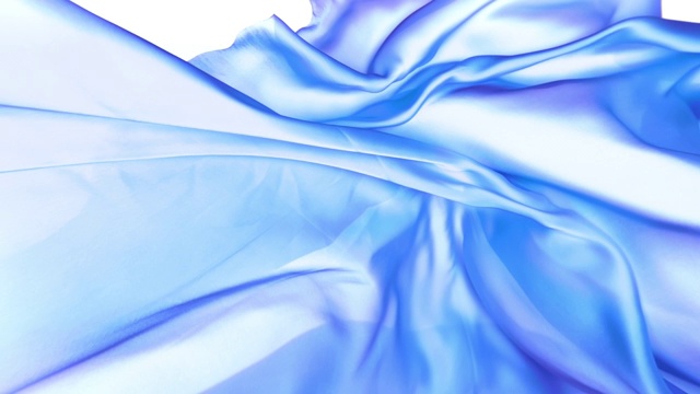 金属蓝紫丝质面料在超慢的动作中横向流动和摆动，近距离，白色背景视频下载
